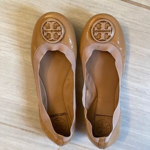 Tory Burch nude flats size 7.5